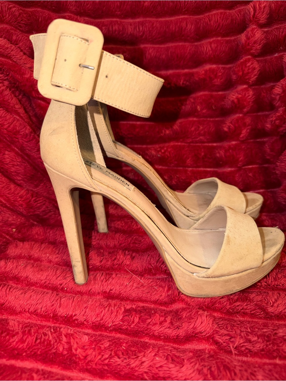 Steve Madden Coco Tan Suede Platform Sandals Heels.